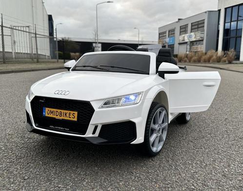Audi TT'Rs 12v wit afstands. / AUX/USB Leder zitje / EVA, Kinderen en Baby's, Speelgoed | Buiten | Voertuigen en Loopfietsen, Nieuw