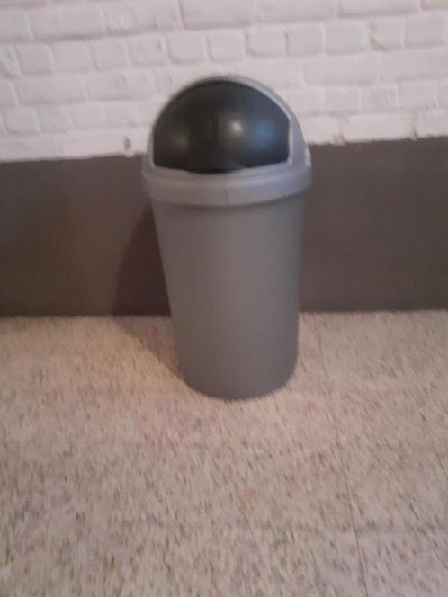 afvalbak - vuilbak Curver 50 L, Huis en Inrichting, Woonaccessoires | Prullenbakken, Zo goed als nieuw, Kunststof, 50 tot 75 cm