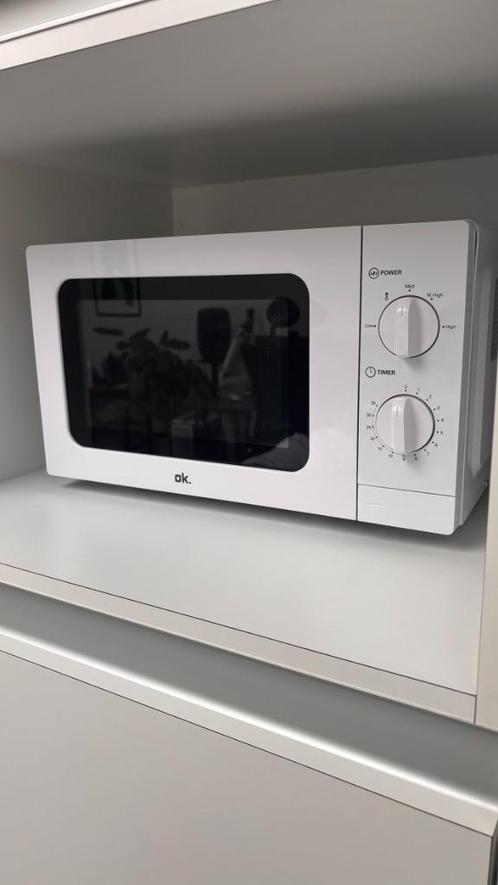 Microgolfoven (OMW 2022 W), Elektronische apparatuur, Microgolfovens, Zo goed als nieuw, Vrijstaand, Microgolfoven, Minder dan 45 cm