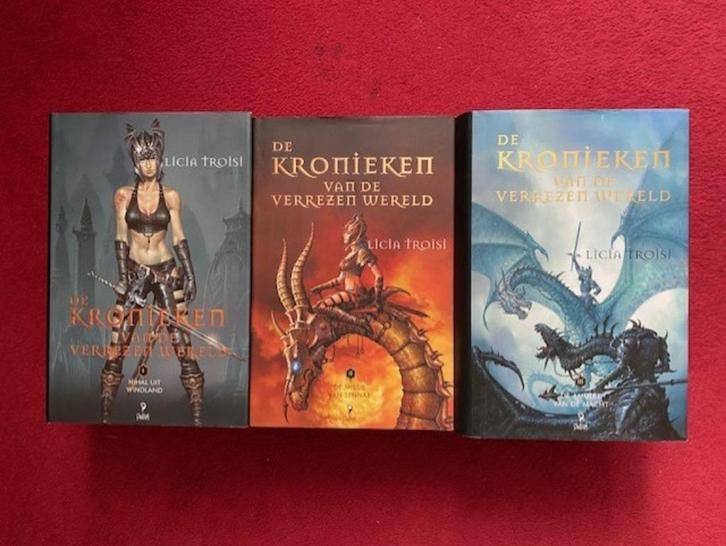 LICIA TROISI KRONIEKEN VAN DE VERREZEN WERELD DE COMPLETE TR, Boeken, Fantasy, Ophalen of Verzenden
