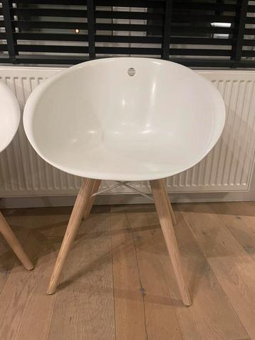 4x Pedrali Gliss design stoelen (wit/es houten poten) -2023
