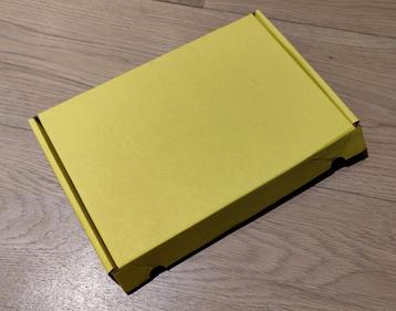 Gele postdoos met bovenklep (150st) beschikbaar voor biedingen