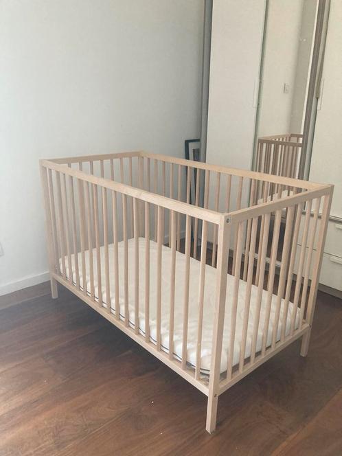 Ledikant Ikea Sniglar met matras, Kinderen en Baby's, Babywiegjes en Ledikanten, Zo goed als nieuw, Ledikant, Ophalen