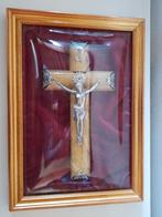 Brocante - crucifix, cadre bombé doré, Enlèvement