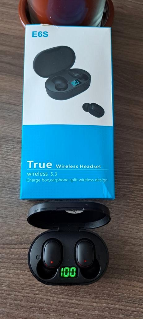 een True wireless headset., Telecommunicatie, Mobiele telefoons | Oordopjes, Nieuw, Ophalen of Verzenden