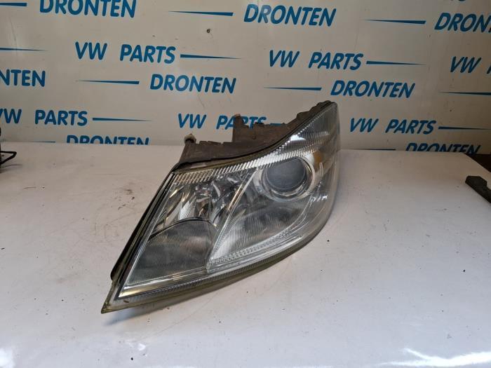 Phare gauche d'un Skoda Octavia, Autos : Pièces & Accessoires, Éclairage, Skoda, Utilisé, 3 mois de garantie, Enlèvement ou Envoi