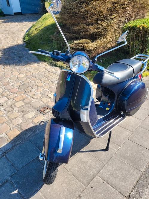 Vespa px 125 cc avec pneu à flanc blanc, Fietsen en Brommers, Scooters | Vespa, Zo goed als nieuw, Ophalen