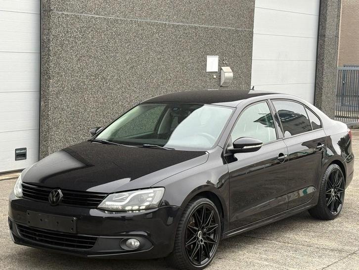 Vw JETTA 1.6CR TDİ EURO5, Autos, Volkswagen, Entreprise, Jetta, ABS, Phares directionnels, Régulateur de distance, Airbags, Air conditionné