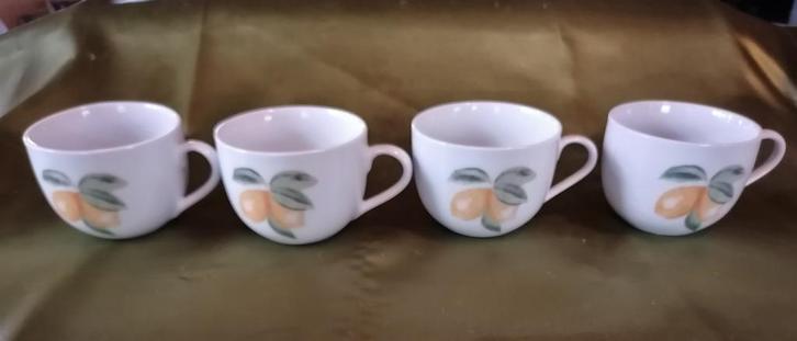 Lot de différentes tasses., Huis en Inrichting, Keuken | Servies, Zo goed als nieuw, Kop(pen) en/of Schotel(s), Overige stijlen