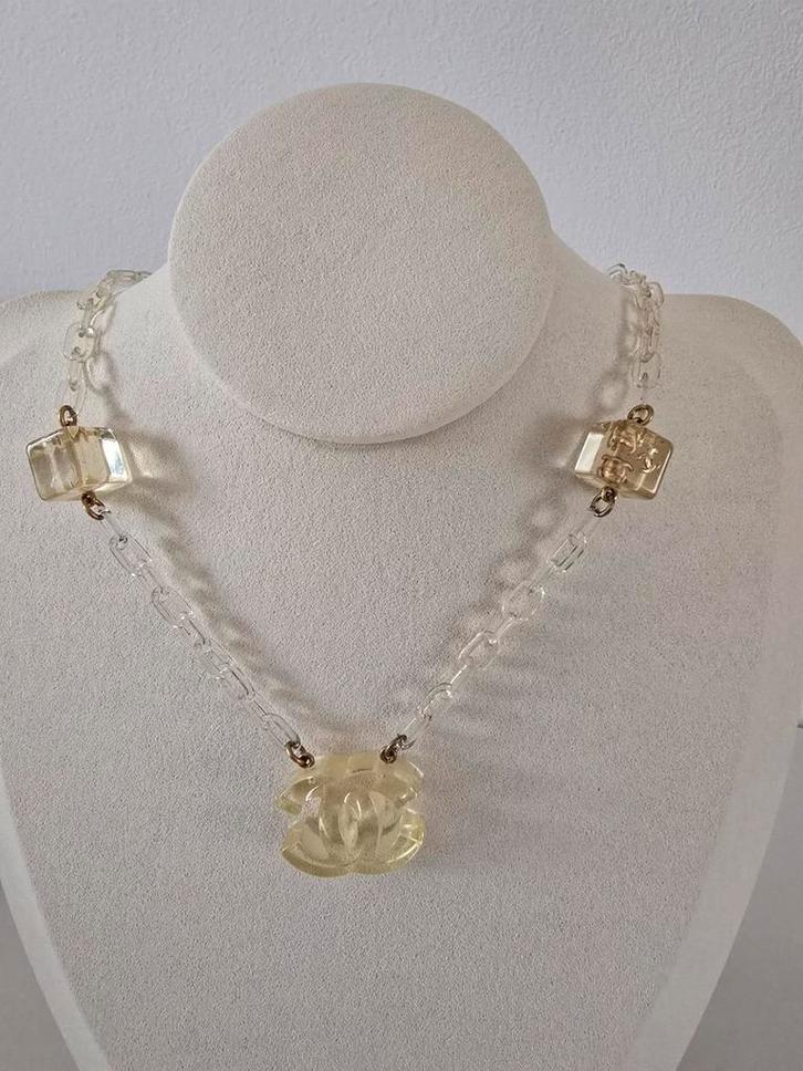 Collier Chanel Ice cube vintage, Bijoux, Sacs & Beauté, Colliers, Utilisé, Synthétique, Or, Avec pendentif, Réglable, Envoi