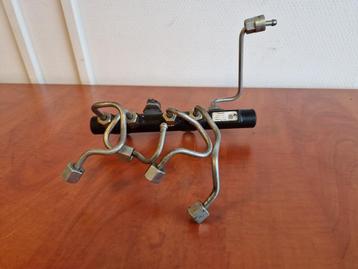Gebruikte common rail Renault 1.5 DCI H8201157327 beschikbaar voor biedingen