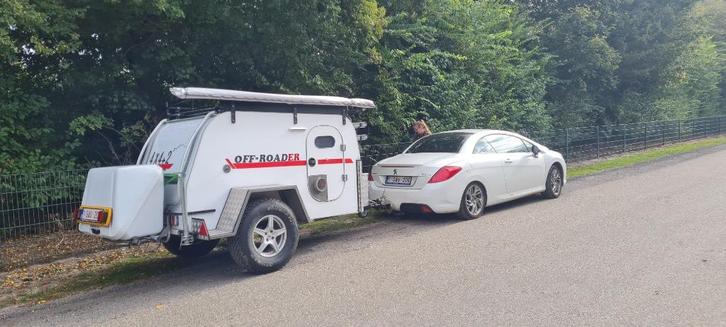 caravan off-road, Caravans en Kamperen, Caravans, Particulier, tot en met 2, 500 - 750 kg, Overige merken, Frans bed, Lengtebed
