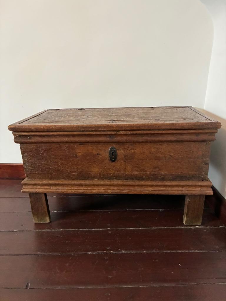 Coffre en chêne, Maison & Meubles, Enlèvement, Utilisé, Chêne