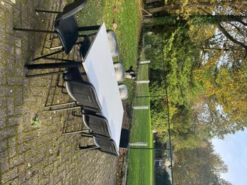 Vergadertafel met/zonder stoelen  beschikbaar voor biedingen