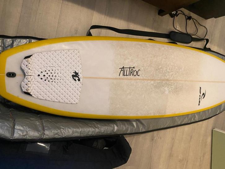 Surfboard Rip Curl 6.8, Watersport en Boten, Golfsurfen, Gebruikt, Fish, Met vinnen, Met draagtas, Met koord, Ophalen