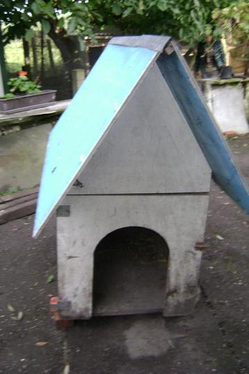 Hondenhok beschikbaar voor biedingen