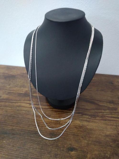 Retro '70s ketting zilverkleurig en zwart, Handtassen en Accessoires, Kettingen, Nieuw, Kunststof, Zilver, Verstelbaar, Ophalen of Verzenden