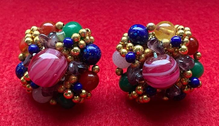 Vintage mode-sieraden: oorbellen, Handtassen en Accessoires, Antieke sieraden, Oorbellen, Overige materialen, Ophalen of Verzenden