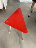 Vintage driehoekig bijzettafeltje, Ophalen