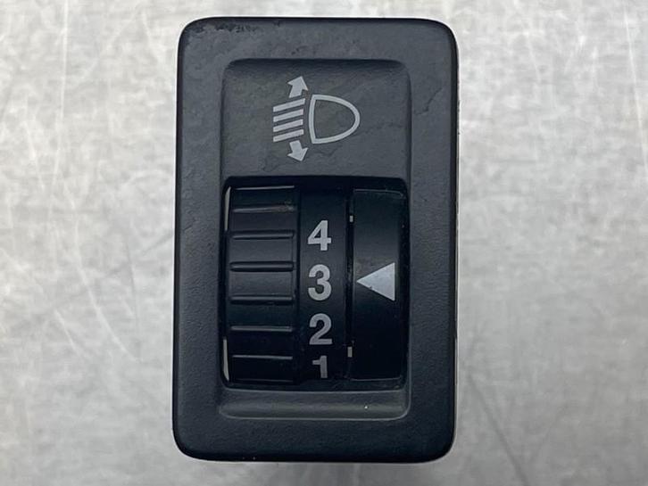 COMMUTATEUR PHARE REGLAGE C Swift (ZA / ZC / ZD1 / 2/3/9), Autos : Pièces & Accessoires, Tableau de bord & Interrupteurs, Suzuki