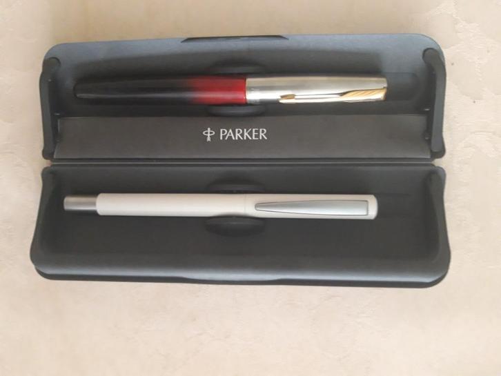 Nieuwe parker frontier vulpen in doosje, Verzamelen, Pennenverzamelingen, Nieuw, Vulpen, Parker, Met doosje, Ophalen of Verzenden