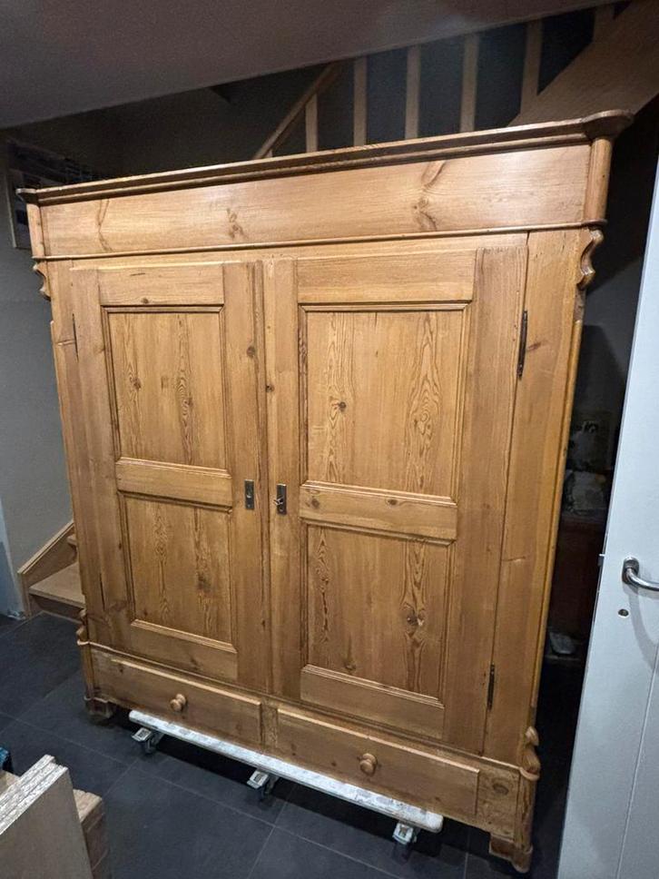 Antieke  kleerkast, Antiquités & Art, Antiquités | Meubles | Armoires, Enlèvement