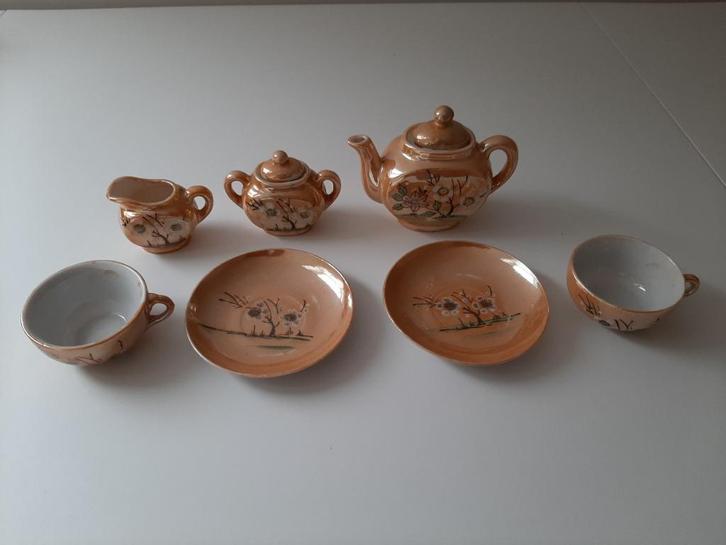 thee servies in porselein van het jaar 1950, Antiek en Kunst, Antiek | Speelgoed, Ophalen of Verzenden