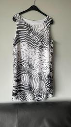 ROBE neuve imprimée blanc noir XL, Vêtements | Femmes, Robes, Enlèvement ou Envoi, Neuf, Autres couleurs