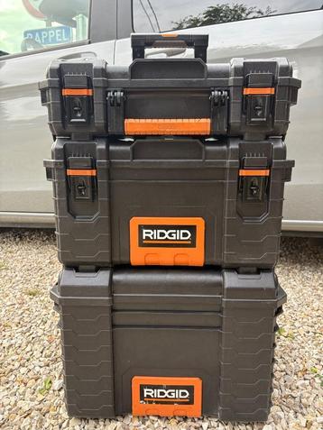 Set van 3 modulaire stapelbare RIDGID-koffers beschikbaar voor biedingen