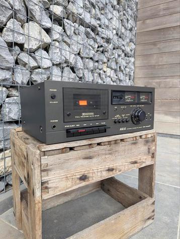 Akai vintage cassettedeck beschikbaar voor biedingen