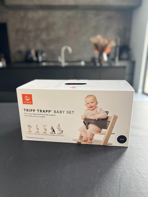 Stokke Tripp Trapp baby set inclusief kussenset, Kinderen en Baby's, Kinderstoelen, Zo goed als nieuw, Meegroeistoel, Afneembaar eetblad