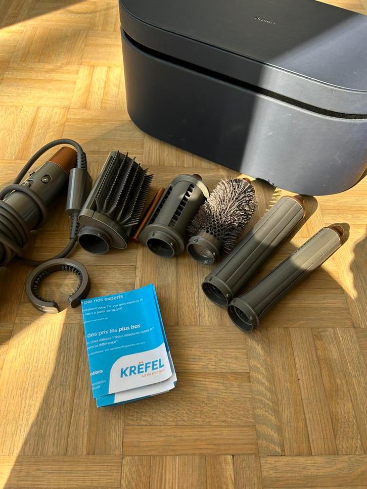 Dyson airwrap, Bijoux, Sacs & Beauté, Beauté | Soins des cheveux, Comme neuf, Enlèvement ou Envoi