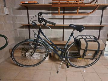 Damesfiets beschikbaar voor biedingen