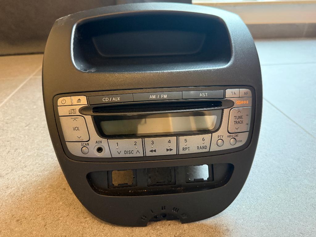 Poste Radio Toyota Aygo / Citroen C1, Autos : Pièces & Accessoires, Tableau de bord & Interrupteurs, Toyota, Utilisé, Enlèvement ou Envoi
