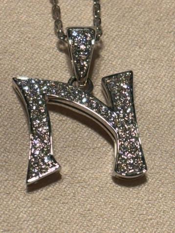 Hanger wit goud 18 karaat en briljanten beschikbaar voor biedingen