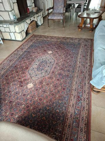 Wollen tapijt 3m x 2m beschikbaar voor biedingen