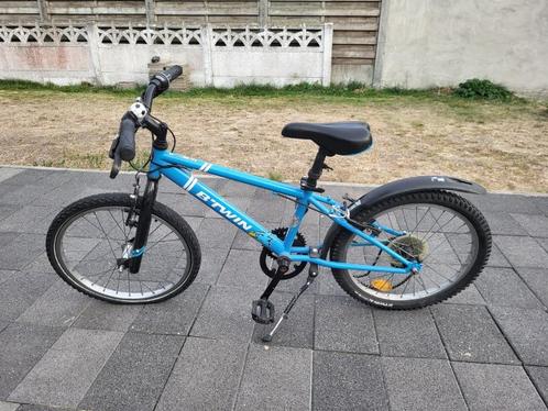 Kinderfiets (blauw, B’TWIN), Fietsen en Brommers, Fietsen | Jongens, Zo goed als nieuw, Handrem, Versnellingen, Ophalen