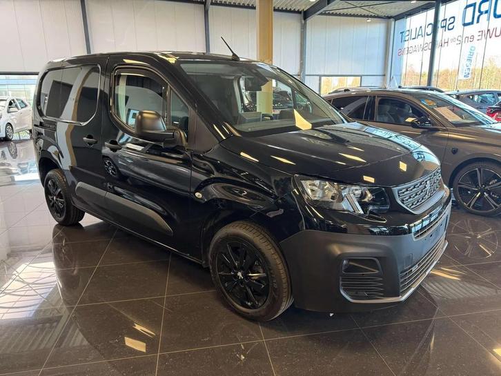 Peugeot Partner Partner 1.5 BlueHDi Automaat/Navi/camera/1j, Auto's, Bestelwagens en Lichte vracht, Particulier, Te koop, ABS