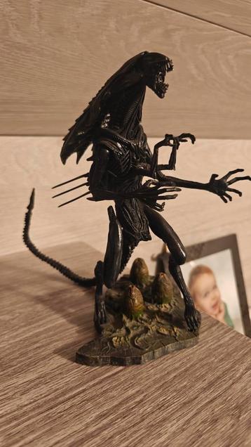McFarlane AVP Alien Vs Predator, Enlèvement ou Envoi, Comme neuf