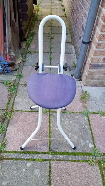 Strijkstoelkruk  beschikbaar voor biedingen