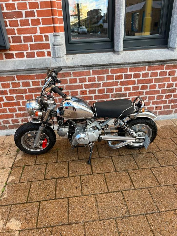 Monkey skyteam, Fietsen en Brommers, Minibikes, Midibikes en Pitbikes, Zo goed als nieuw, Ophalen