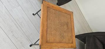 Houten salontafel  beschikbaar voor biedingen