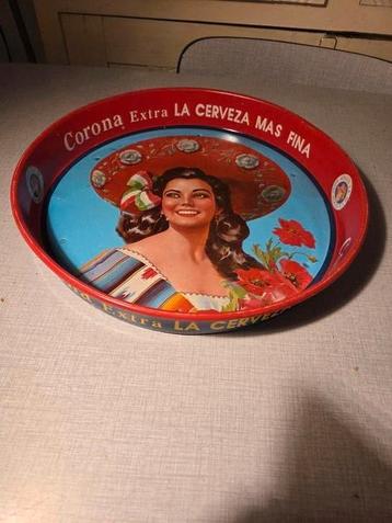 Corona dienblad beschikbaar voor biedingen