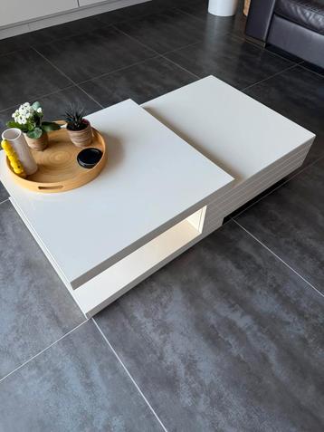 Moderne salontafel met schuif beschikbaar voor biedingen