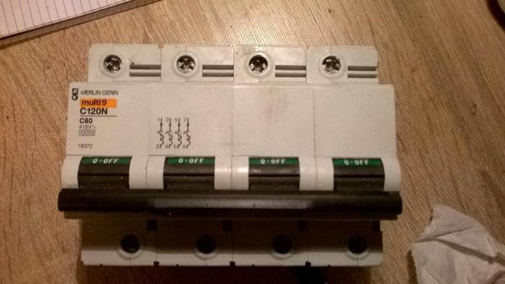 Merlijn Gerin — Multi 9 C120N, Doe-het-zelf en Bouw, Elektriciteit en Kabels, Zo goed als nieuw, Ophalen of Verzenden