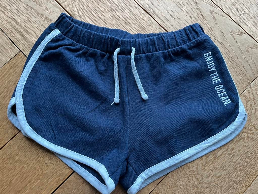 Short zara 7 jaar, Enfants & Bébés, Vêtements enfant | Taille 122, Utilisé, Vêtements de sport ou Maillots de bain, Fille, Zara