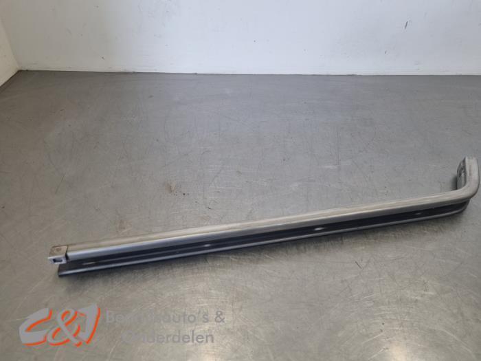 Schuifdeur Rail rechts van een Volkswagen Caddy, Auto-onderdelen, Carrosserie, Volkswagen, Gebruikt, 3 maanden garantie, Ophalen of Verzenden