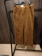 Bruine/camel broek in ribfluweel, rechte broekspijpen m 38, Ophalen of Verzenden