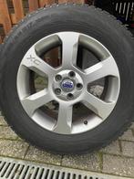 Winterbanden Nokian / Volvo XC 60. maat 235/65/R17., Auto-onderdelen, Ophalen, Gebruikt, Banden en Velgen, 17 inch