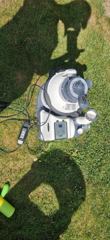 Intex zandfilter amper gebruikt beschikbaar voor biedingen